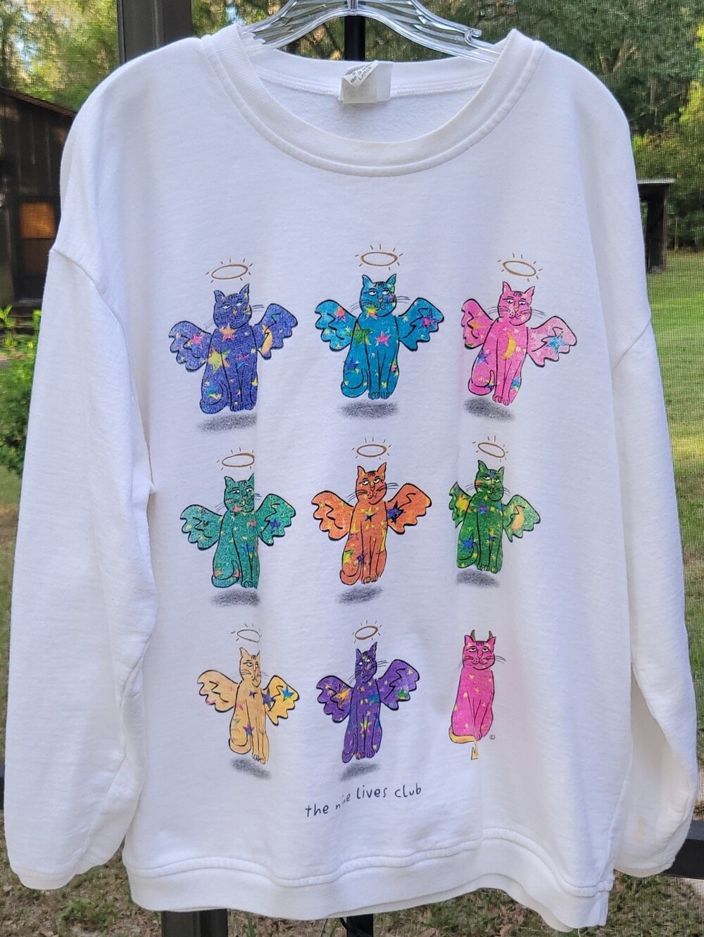Vintage 1990s MAZE "The Nine Lives Club" Angel Cats Graphic Sweatshirt Canada L